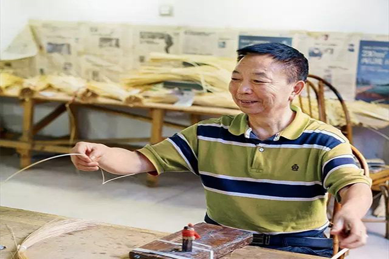 张德明